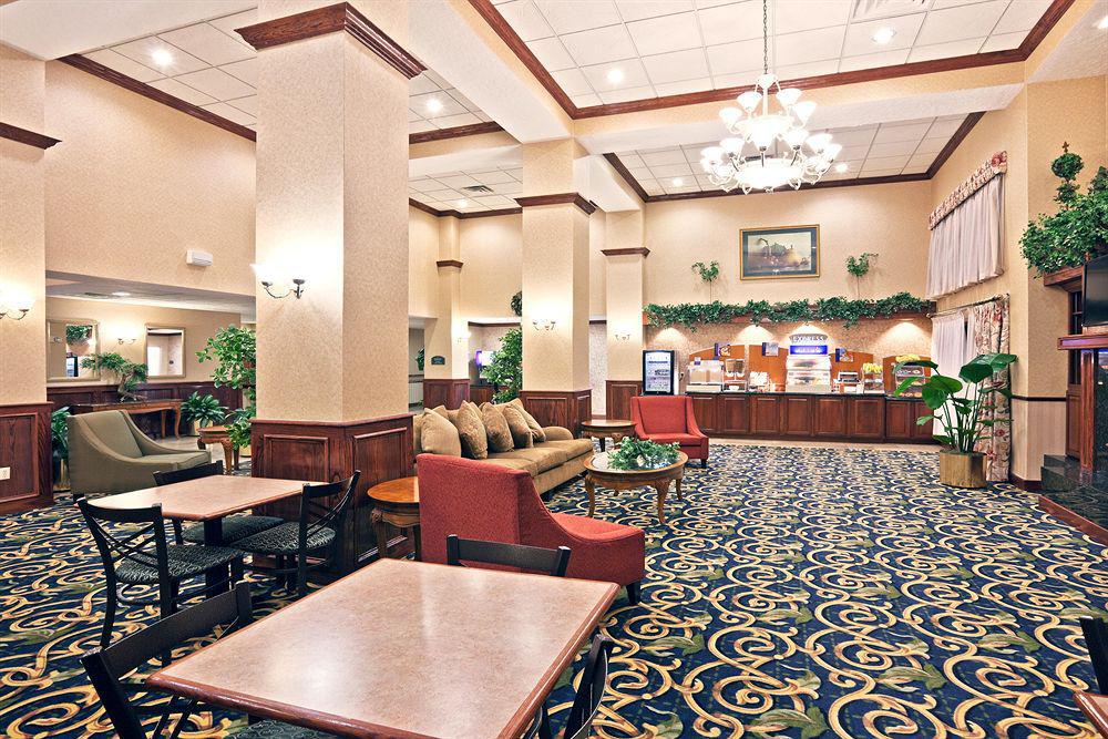 Holiday Inn Express & Suites Midwest City By Ihg Interieur foto