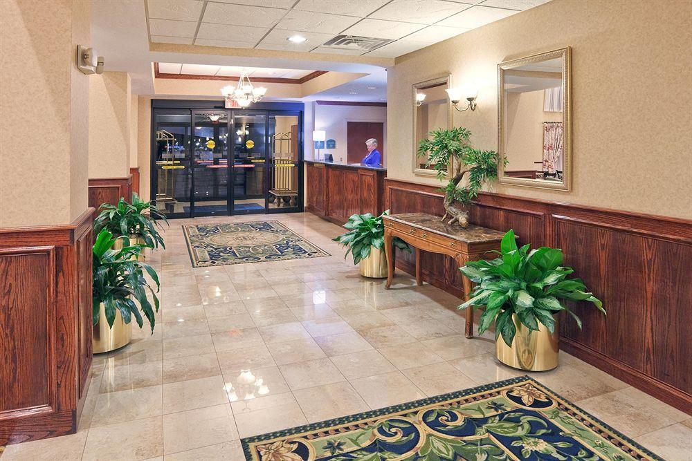 Holiday Inn Express & Suites Midwest City By Ihg Interieur foto