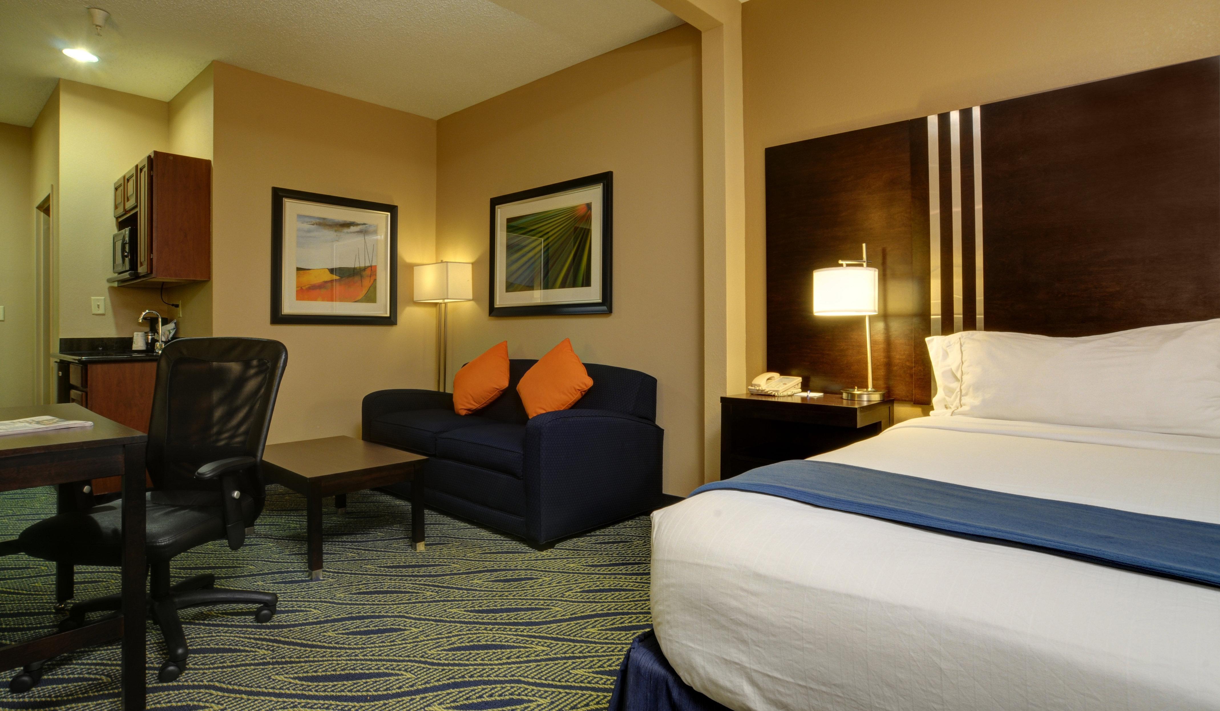 Holiday Inn Express & Suites Midwest City By Ihg Buitenkant foto