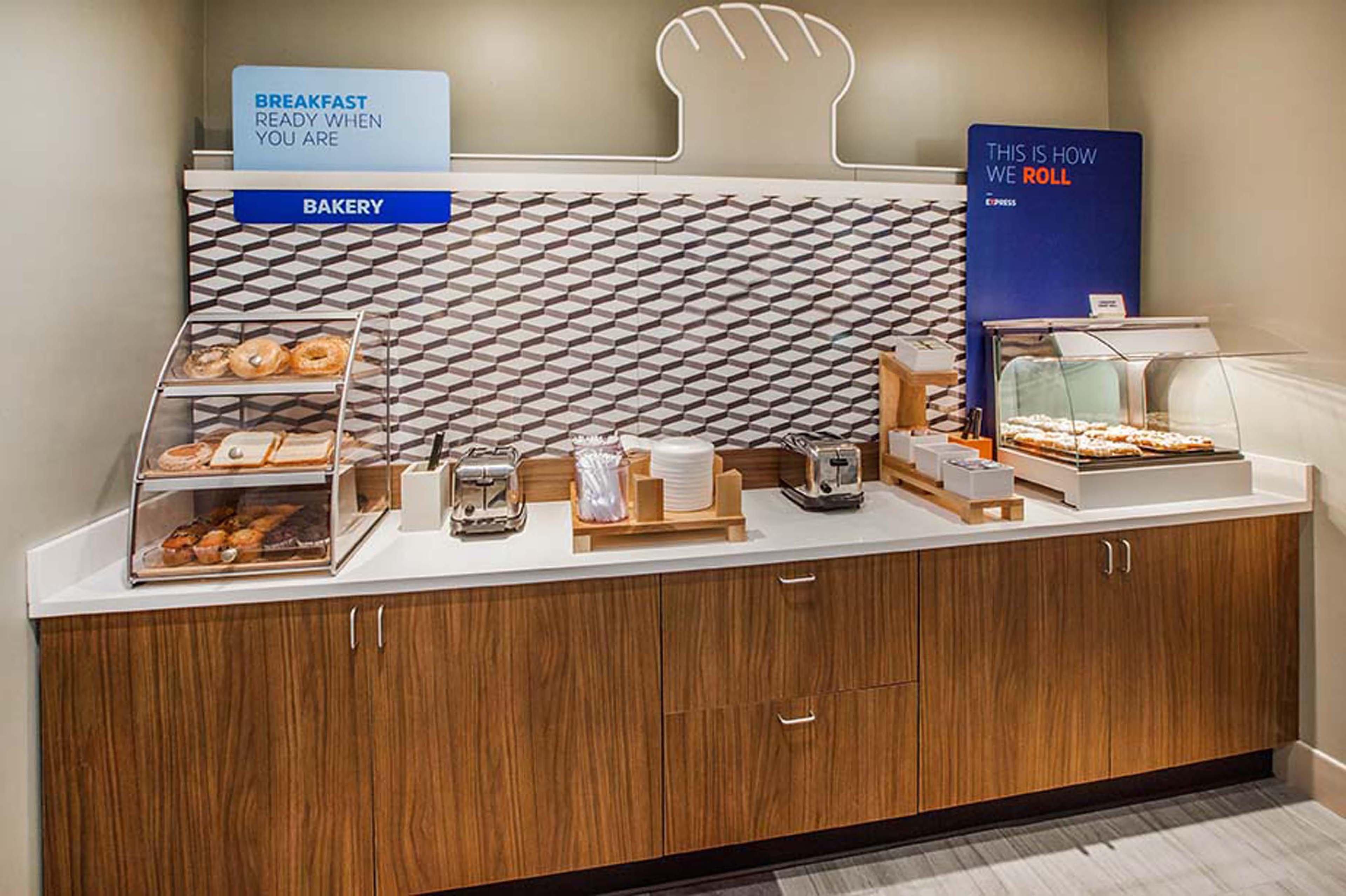 Holiday Inn Express & Suites Midwest City By Ihg Buitenkant foto