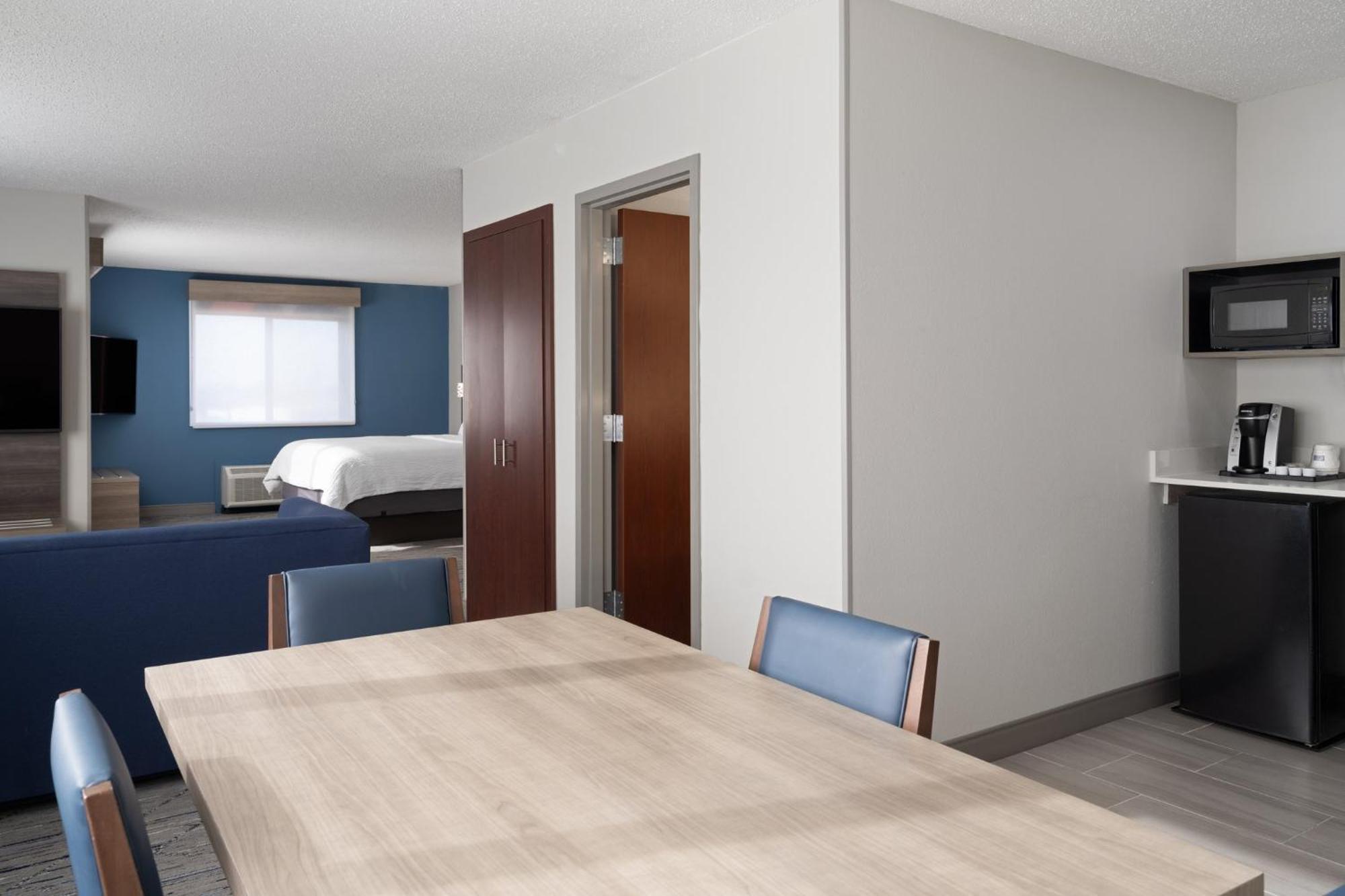 Holiday Inn Express & Suites Midwest City By Ihg Buitenkant foto